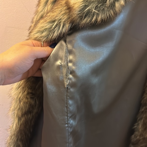 Bebe Vest - Picture 7 of 7